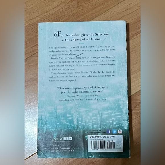 The Selection - Kiera Cass - Picture 2 of 4